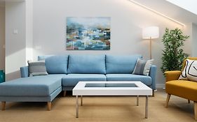 Apartamentos Torre Del Reloj